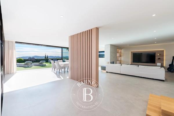 Villeneuve-Loubet, Villa 5 Chambres -  397 m² à vendre