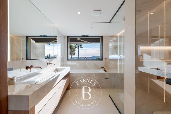 Villeneuve-Loubet, Villa 5 Chambres -  397 m² à vendre