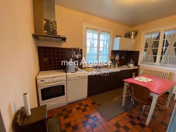 Maison à VIMOUTIERS, 61120 - 7 pièces 155m²