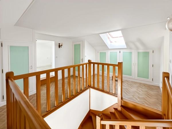 DORDIVES (45) proche gare - Maison 5/6 pièces de 124 m2 + 90 m2 de sous-sol en rez de jardin - Terrain de 1 336 m2