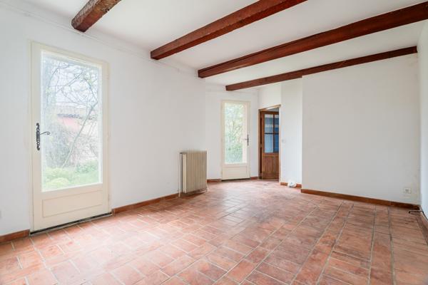 Aubagne (13400) VILLA - T6 - 211M2 - PISCINE - GARAGE - TERRAIN 1400M2