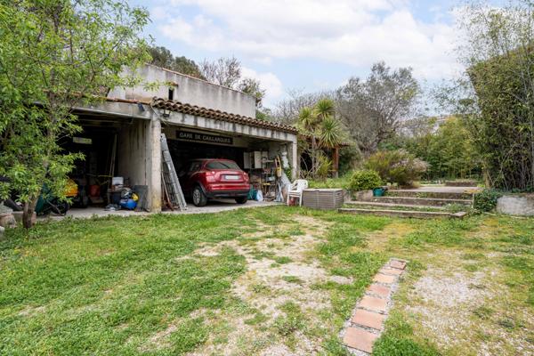 Aubagne (13400) VILLA - T6 - 211M2 - PISCINE - GARAGE - TERRAIN 1400M2