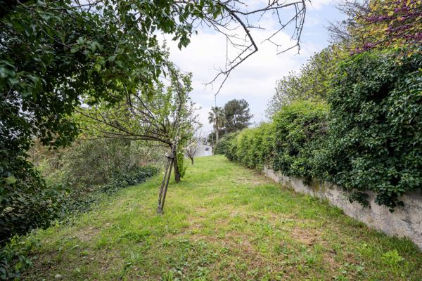 Aubagne (13400) VILLA - T6 - 211M2 - PISCINE - GARAGE - TERRAIN 1400M2