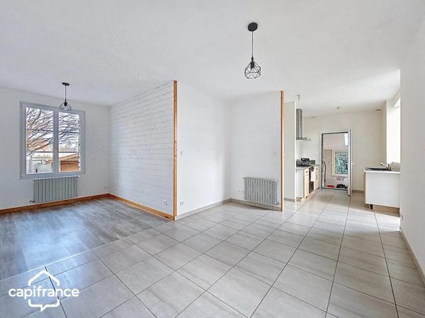 Maison à louer 63,44m² avec 2 chambres et un garage THOUARS (79)
