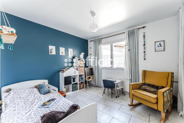 Maison
         5 pièces
        - 143 m² 509 600 € *