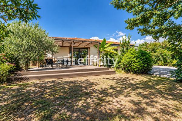 Maison
         5 pièces
        - 143 m² 509 600 € *