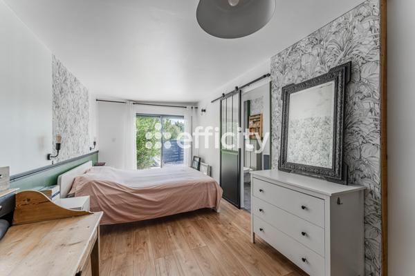 Maison
         5 pièces
        - 143 m² 509 600 € *