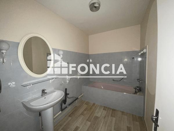 Location Appartement 5 pièces 108.85 m² - 6 A 12 AVENUE G.CORNEAU Charleville-mezieres 08000