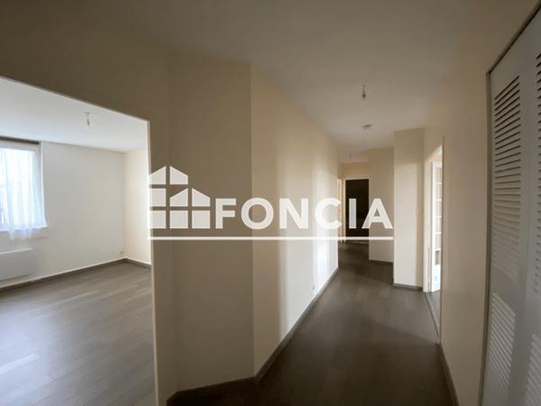 Location Appartement 5 pièces 108.85 m² - 6 A 12 AVENUE G.CORNEAU Charleville-mezieres 08000