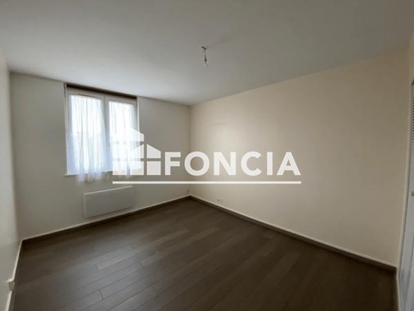 Location Appartement 5 pièces 108.85 m² - 6 A 12 AVENUE G.CORNEAU Charleville-mezieres 08000