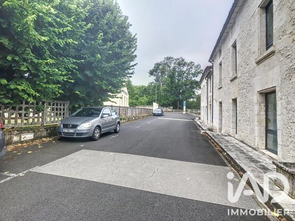 Murs commerciaux  à vendre 200 m² Gond-Pontouvre