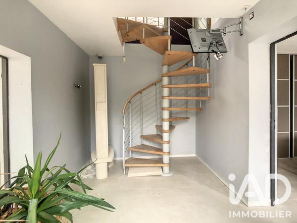 Murs commerciaux  à vendre 200 m² Gond-Pontouvre