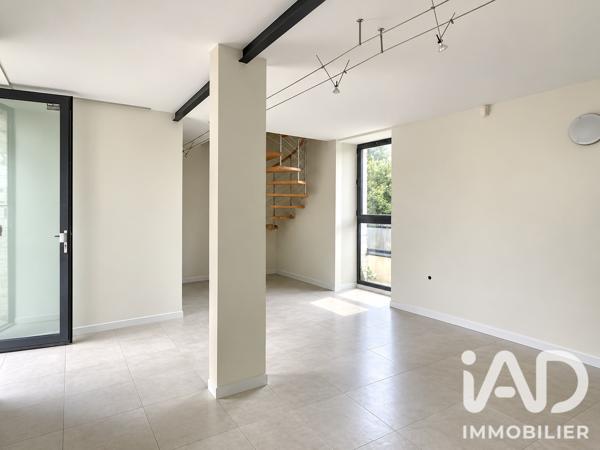 Murs commerciaux  à vendre 200 m² Gond-Pontouvre