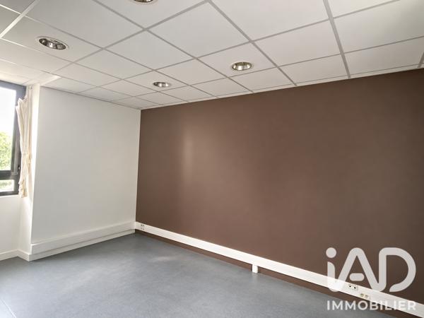 Murs commerciaux  à vendre 200 m² Gond-Pontouvre