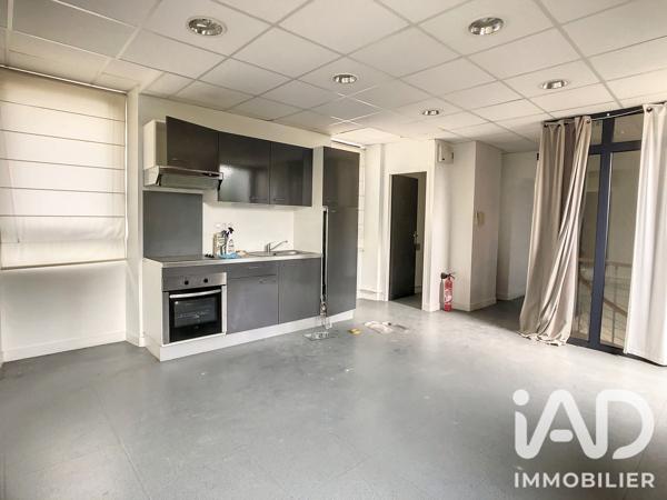Murs commerciaux  à vendre 200 m² Gond-Pontouvre