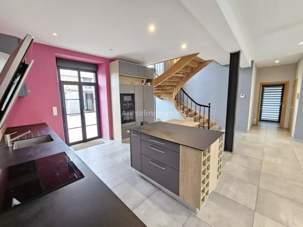 Vente Maison 9 pièces 225 m2 à Guingamp