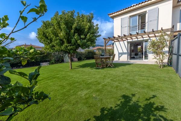 Agréable maison dans domaine sécurisé