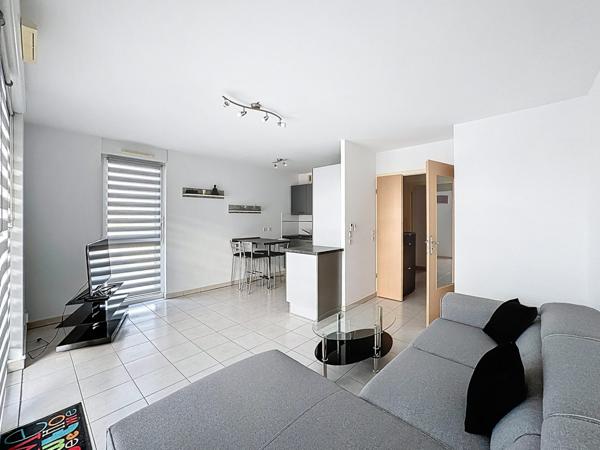 LIPSHEIM - 2 pièces avec balcon, garage et parking