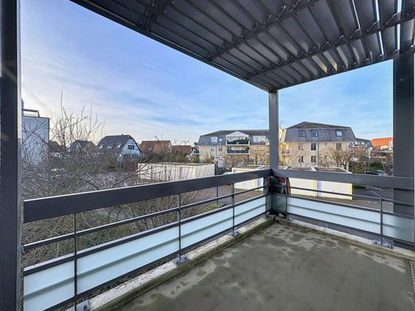 LIPSHEIM - 2 pièces avec balcon, garage et parking