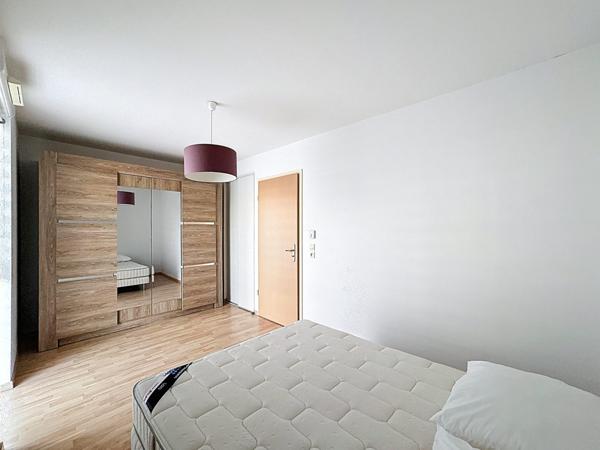 LIPSHEIM - 2 pièces avec balcon, garage et parking