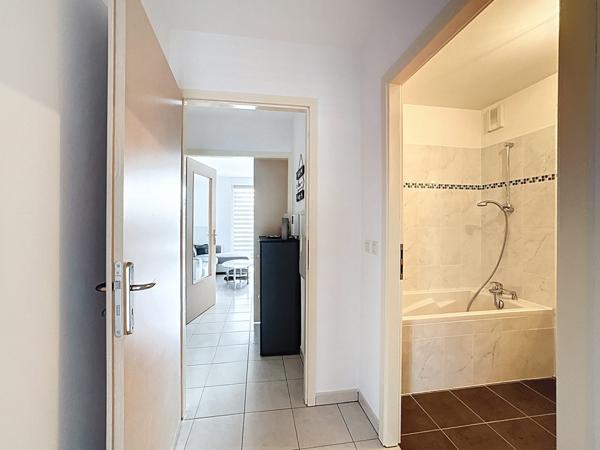 LIPSHEIM - 2 pièces avec balcon, garage et parking