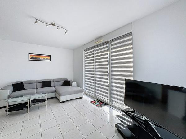 LIPSHEIM - 2 pièces avec balcon, garage et parking