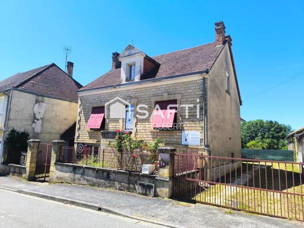 MAISON 4 CHAMBRES AU COEUR DU VILLAGE AVEC JARDIN