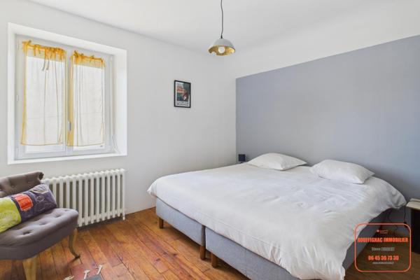 MAISON 4 CHAMBRES AU COEUR DU VILLAGE AVEC JARDIN