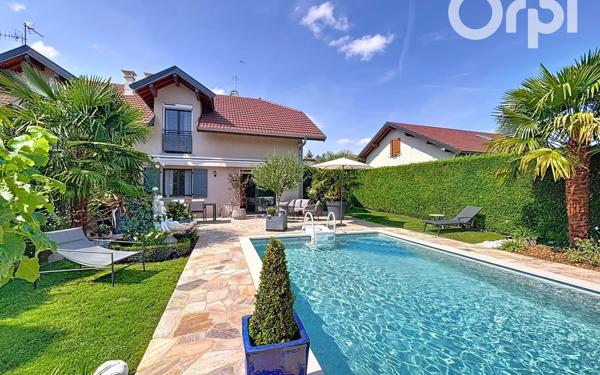 Maison à vendre    5 pièces • 140 m2 Ville-la-Grand