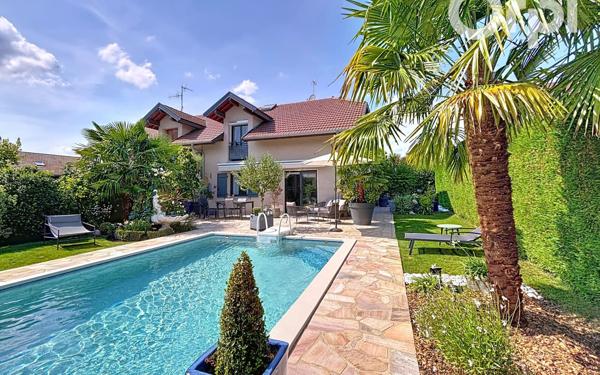 Maison à vendre    5 pièces • 140 m2 Ville-la-Grand