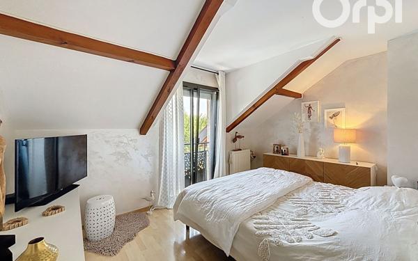 Maison à vendre    5 pièces • 140 m2 Ville-la-Grand