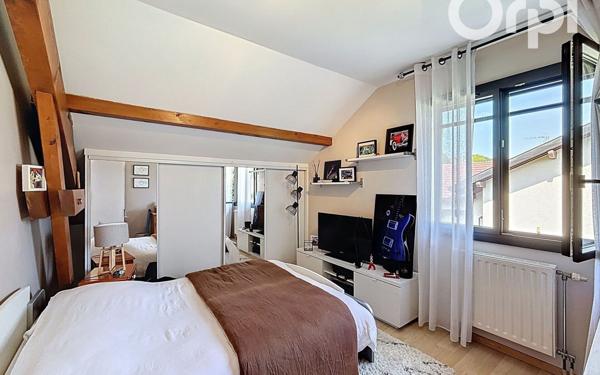 Maison à vendre    5 pièces • 140 m2 Ville-la-Grand