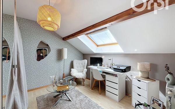 Maison à vendre    5 pièces • 140 m2 Ville-la-Grand