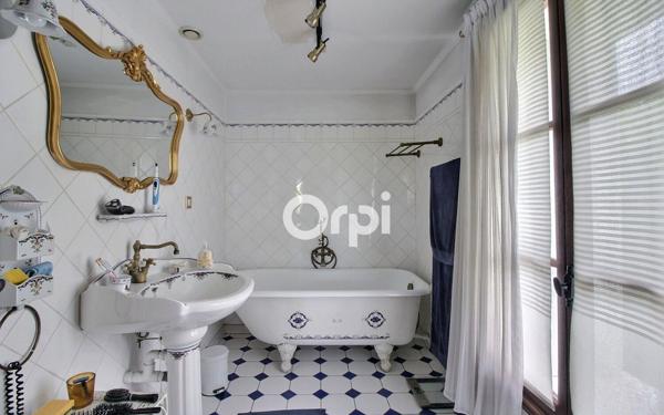 Maison à vendre    7 pièces • 239 m2 Grigny