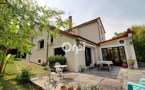 Maison à vendre    7 pièces • 239 m2 Grigny