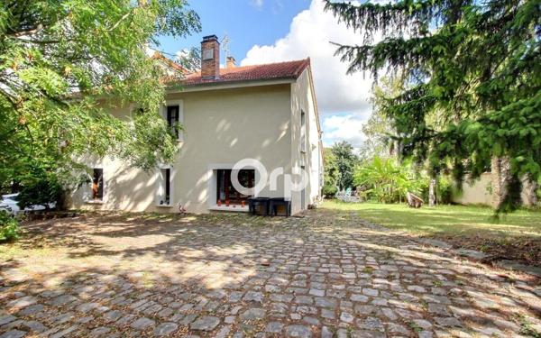 Maison à vendre    7 pièces • 239 m2 Grigny