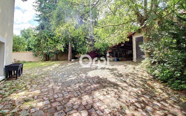 Maison à vendre    7 pièces • 239 m2 Grigny