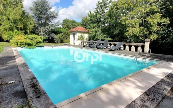 Maison à vendre    7 pièces • 239 m2 Grigny