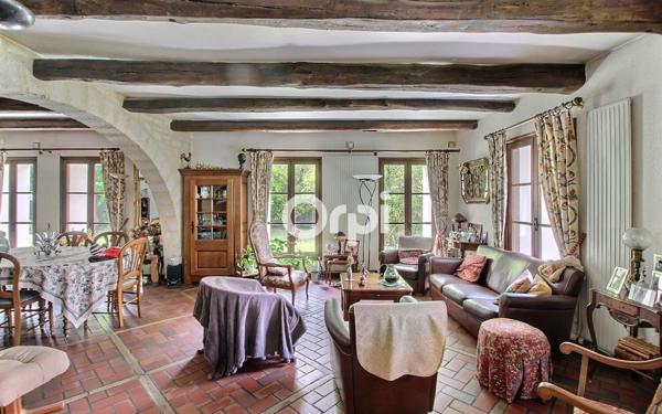 Maison à vendre    7 pièces • 239 m2 Grigny