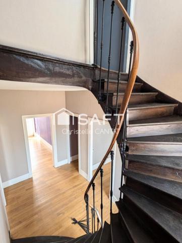 Maison 180 m², 4 chambres, garage terrain clos.