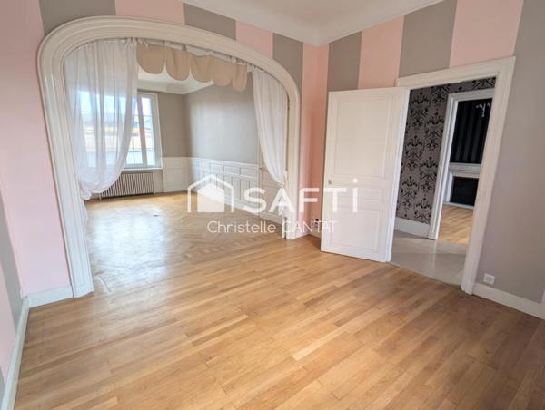 Maison 180 m², 4 chambres, garage terrain clos.