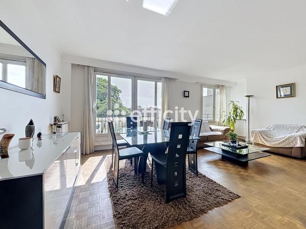 Appartement
         4 pièces
        - 105 m² 599 000 € *