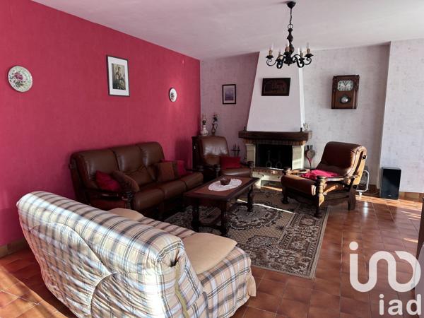 Maison traditionnelle 5 pièces de 118 m² à Treffiagat (29730)