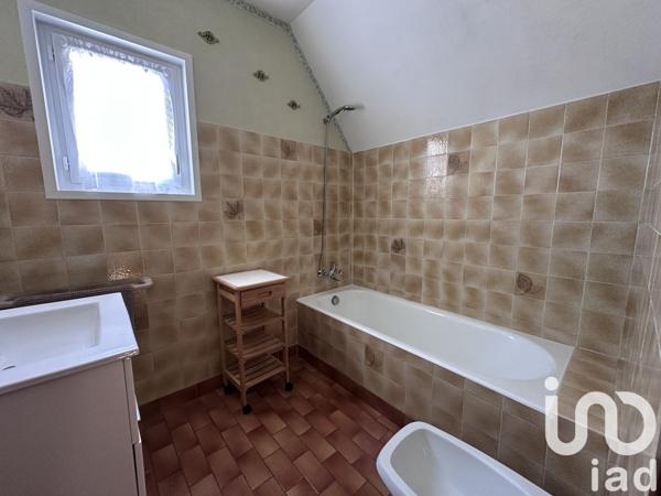 Maison traditionnelle 5 pièces de 118 m² à Treffiagat (29730)