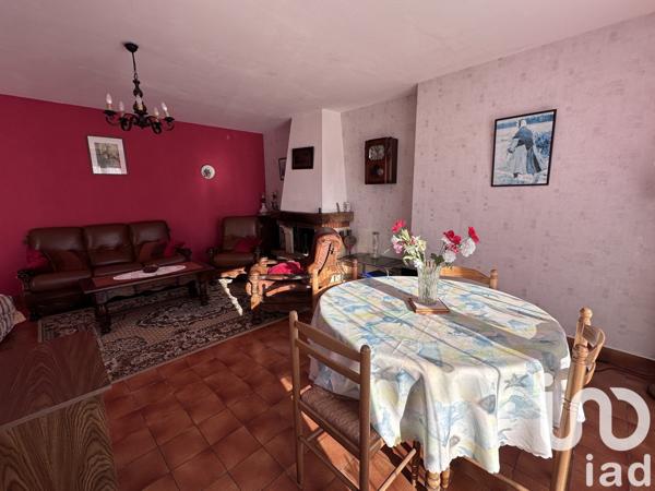 Maison traditionnelle 5 pièces de 118 m² à Treffiagat (29730)