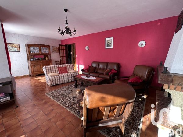 Maison traditionnelle 5 pièces de 118 m² à Treffiagat (29730)