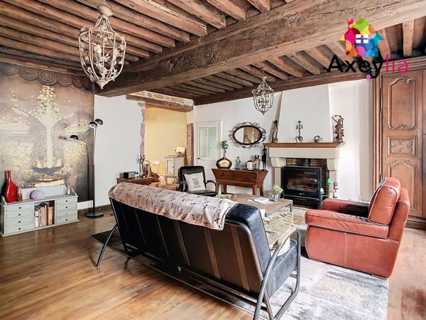 Charolles (71120) A VENDRE- CHAROLLES- MAISON FAMILIALE AVEC 5 GRANDES CHAMBRES ET JARDIN