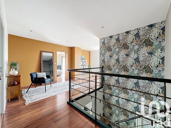 Maison à vendre 8 pièces 215 m² Laval