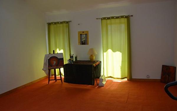 Maison à vendre    5 pièces •  Joyeuse