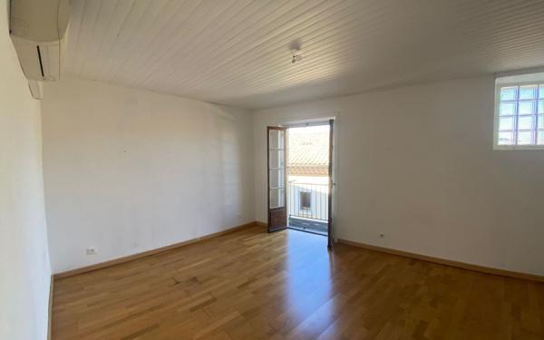 Maison à vendre    5 pièces •  Joyeuse